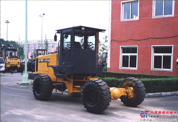 沈陽(yáng)山河牽引車 整機(jī)圖集 (1)
