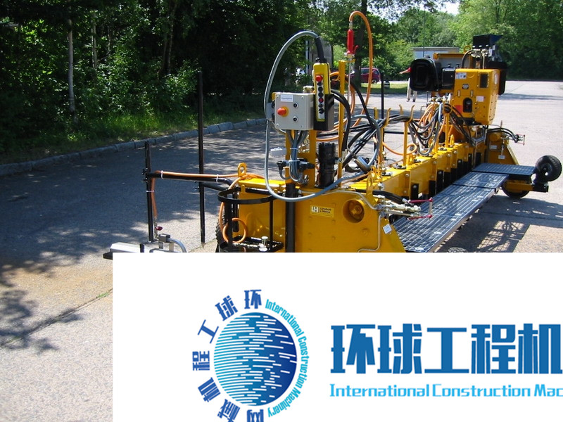 林泰閣瀝青攤鋪機(jī) 整機(jī)圖集 (3)