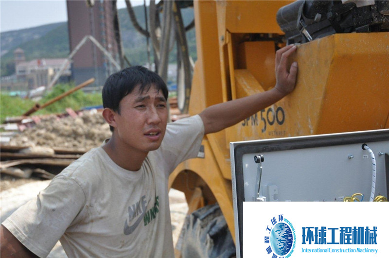 三一重工大象噴濕機(jī)濟(jì)南站 (6)